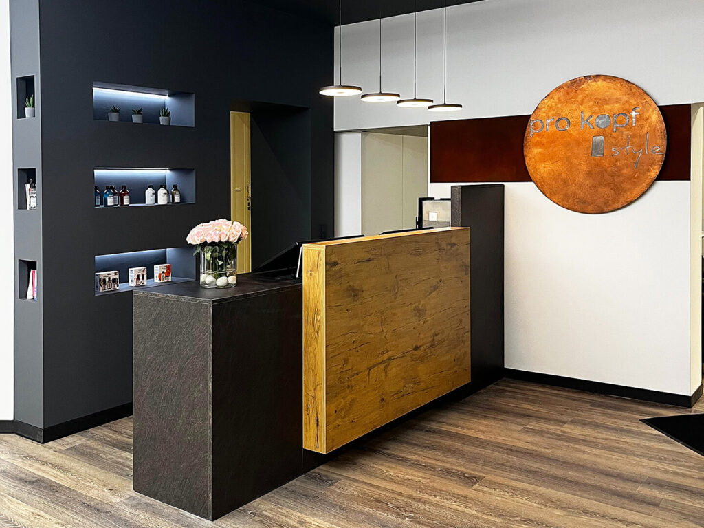 pro kopf style Friseur Herweghstraße 15, 12487 Berlin: Innenansicht Rezeption