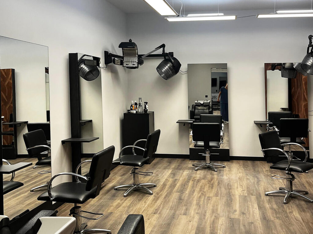 pro kopf style Friseur Herweghstraße 15, 12487 Berlin: Innenansicht Bedienplätze